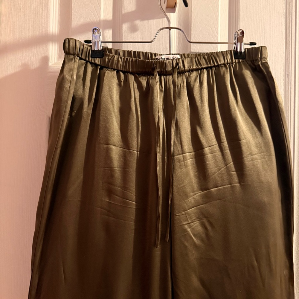 Reformation Olina Silk Pant - Picture 4 of 5
